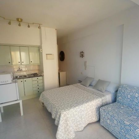 Lovely Apartment In Front Of The Beach. Fuengirola Esterno foto