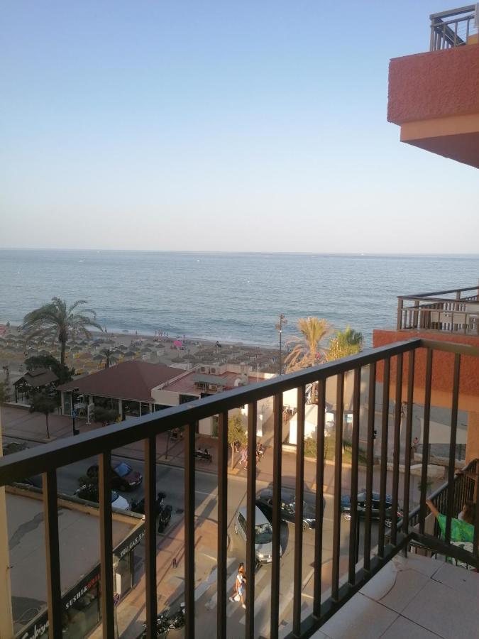 Lovely Apartment In Front Of The Beach. Fuengirola Esterno foto